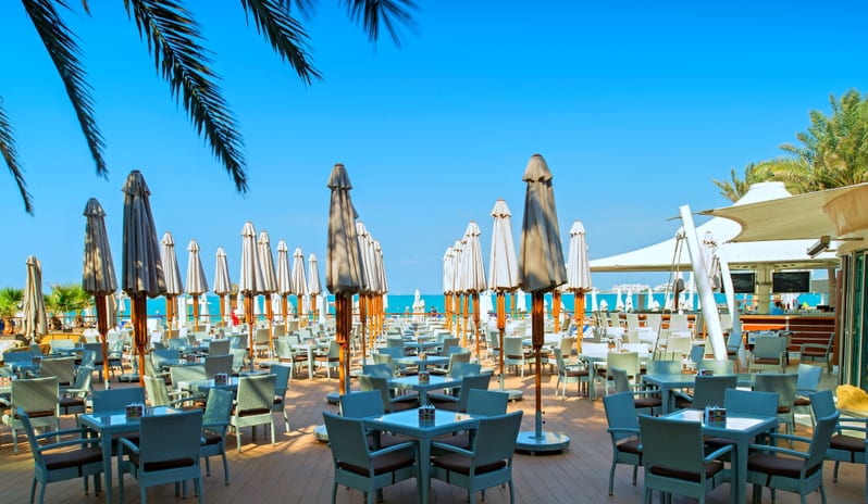 Wavebreaker bar and restaurant